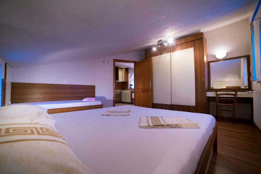 Apartmani Fuza Rab سوبيتارسكا دراغا المظهر الخارجي الصورة