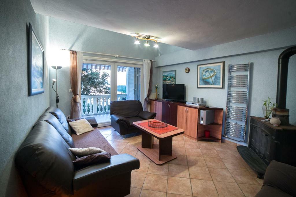 Apartmani Fuza Rab سوبيتارسكا دراغا المظهر الخارجي الصورة